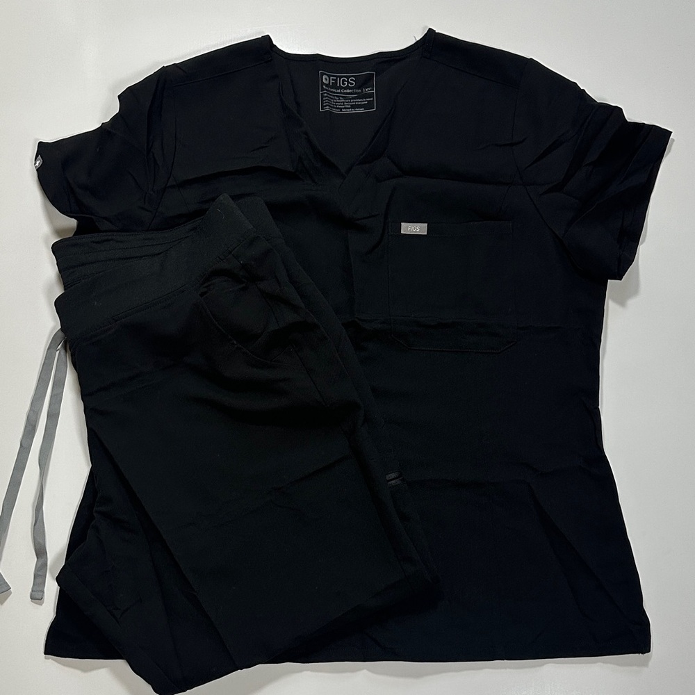 Figs Black XXL women’s Scrubs